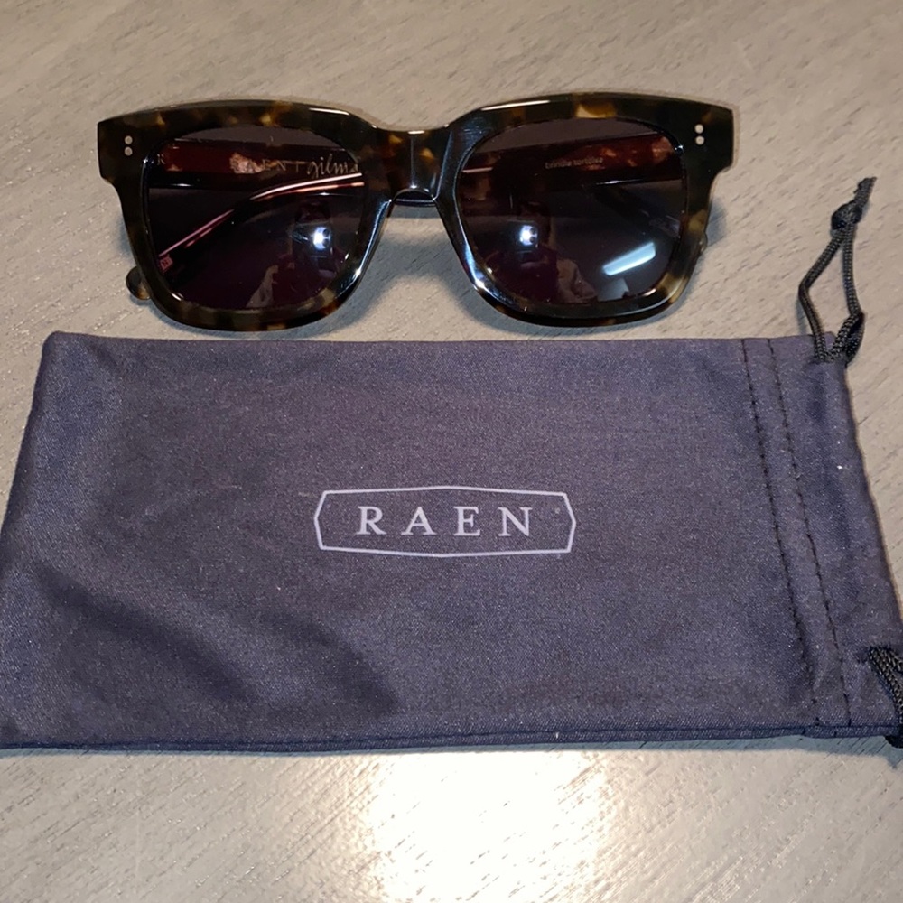 Raen Gilmore sunglasses tortoise/green lens